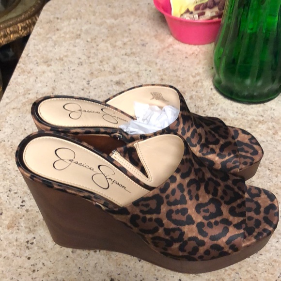 Jessica Simpson leopard wedge - Picture 2 of 3
